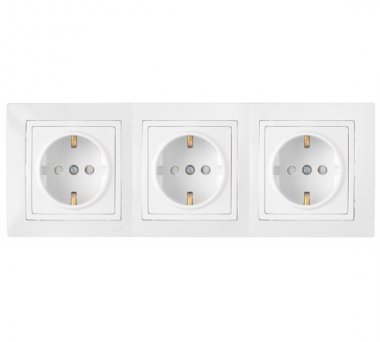 Фотография товара 'Bylectrica Розетка 3-местная СУ с заземляющим контактом со шторками на шинах, серия УЮТ, РС16-758'